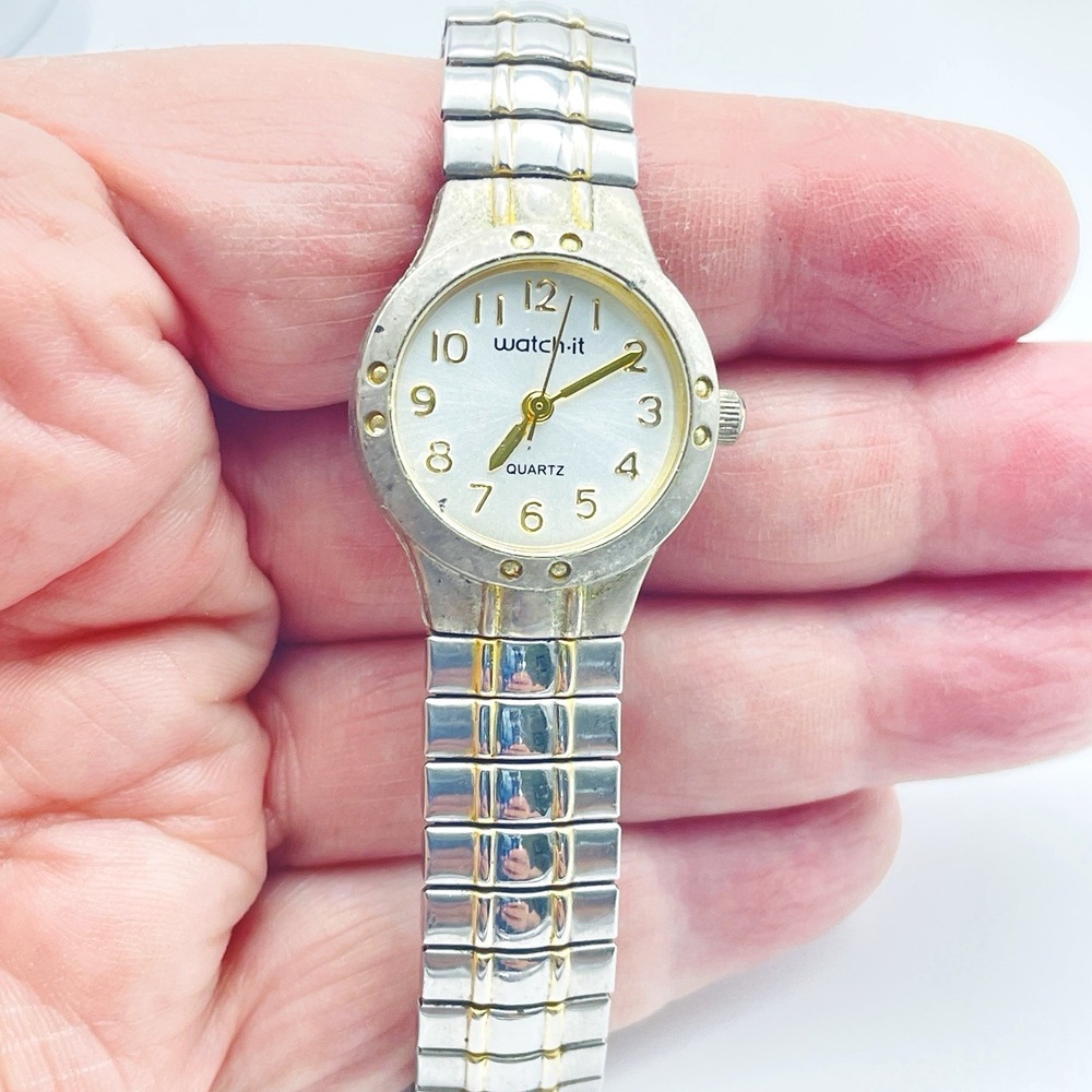 Watch It Quartz Wristwatch Two Tone Stretch Band Ladies Casual Dress Watch
